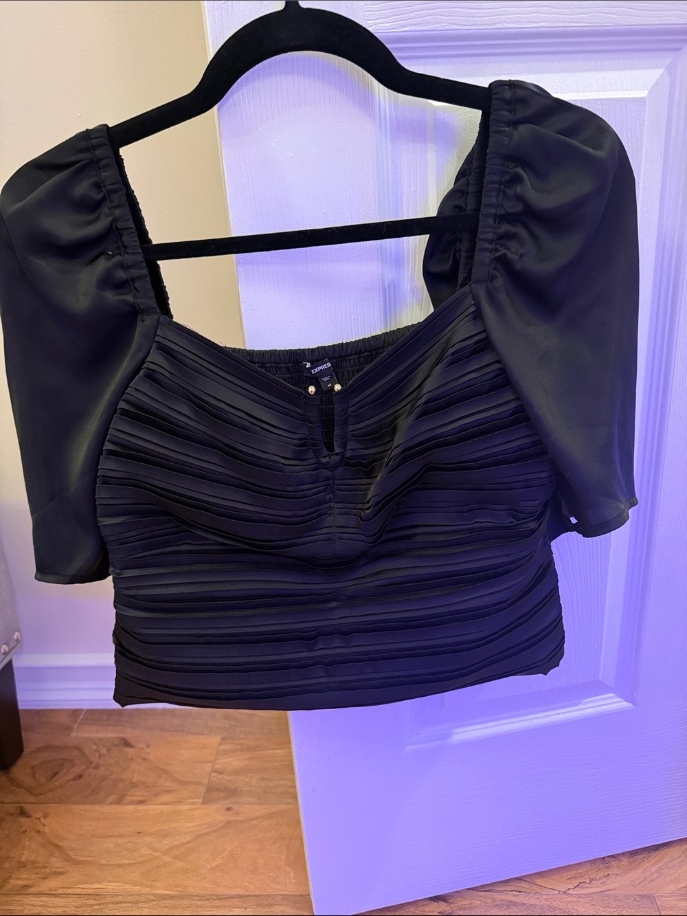 Women’s express Square Neck Ruched Puff Sleeve Crop Top - Black